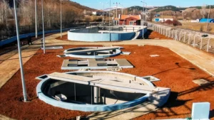 Gezin Atıksu Arıtma Tesisi’nde yer alan arıtma üniteleri ve altyapı yapılarının genel görünümü